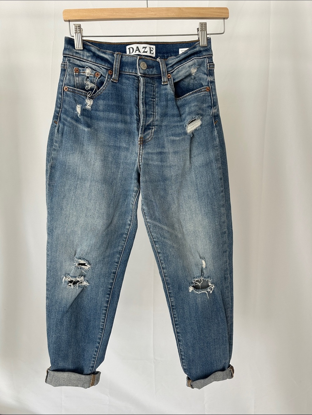DAZE denim Women's Distressed  Boyfriend Jeans